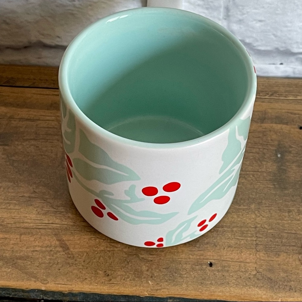 STARBUCKS 2018 Holly Berry 12oz Mug Cup - Picture 5 of 7